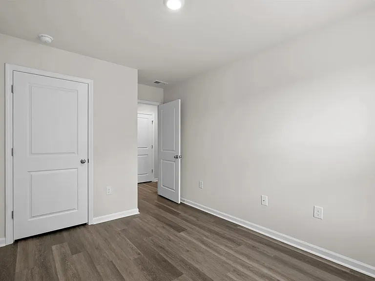 571 Gemstone Blvd — Photo 10