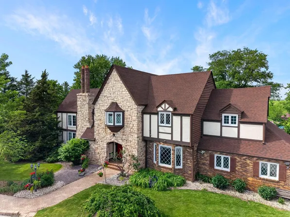 17800 Burlington ROAD, Union Grove, WI 53182