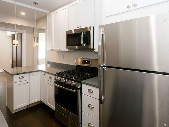 4th image of 1606 W Berwyn Ave #4