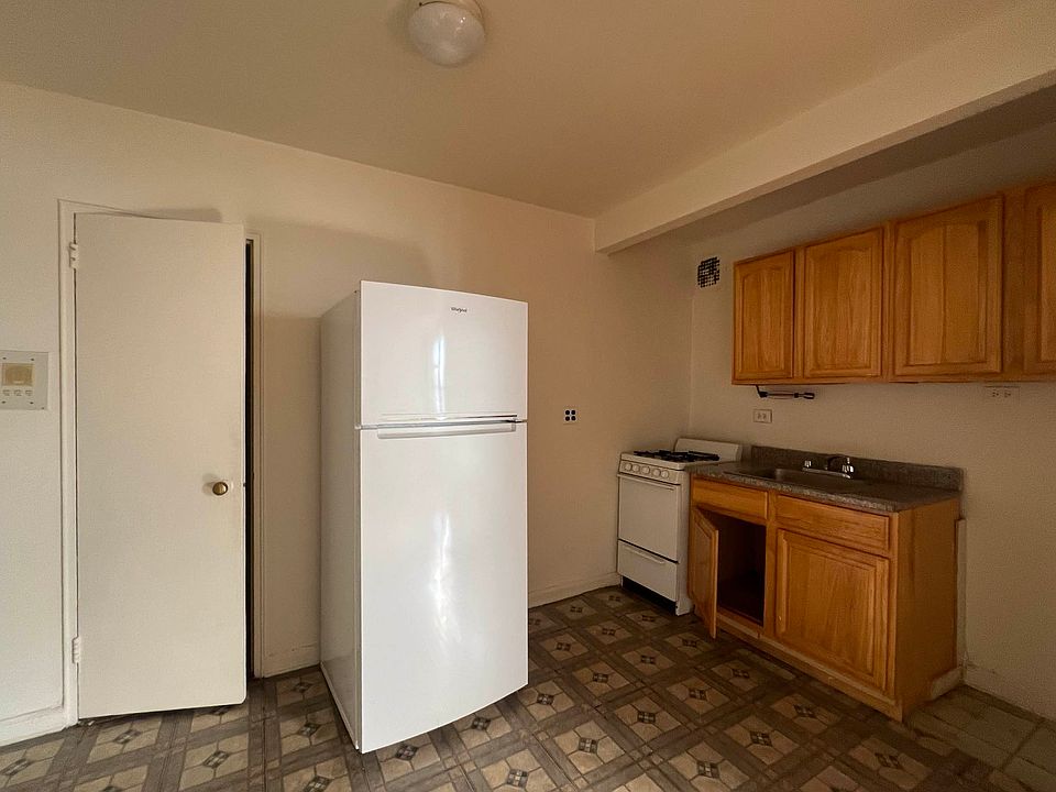 2nd image of 4225 80th St APT 3G
