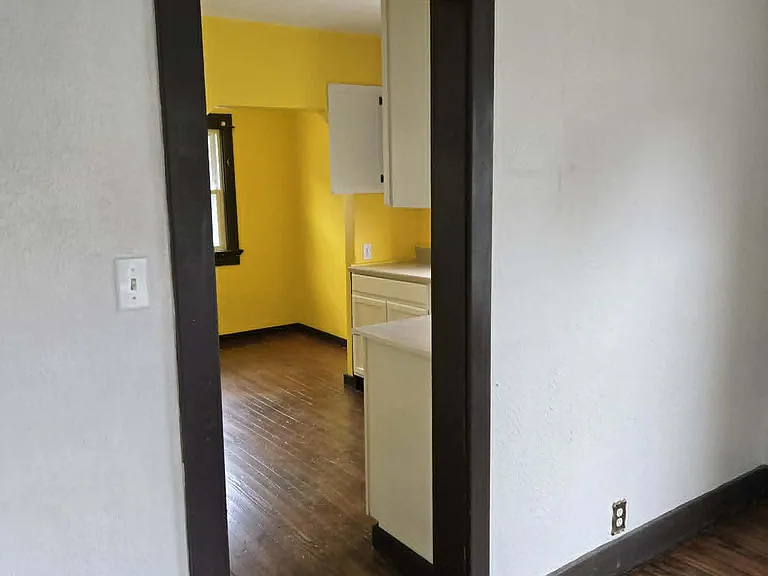 253 N Garland Ave — Photo 7