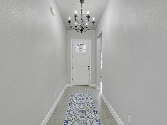 3rd image of 607 N Getzendaner St