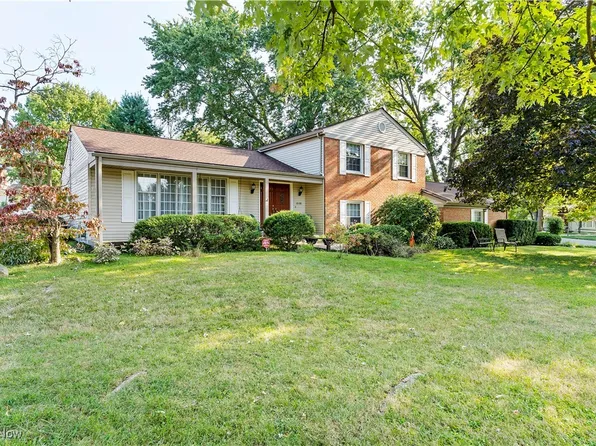 8428 Sleepy Holw NE, Warren, OH 44484