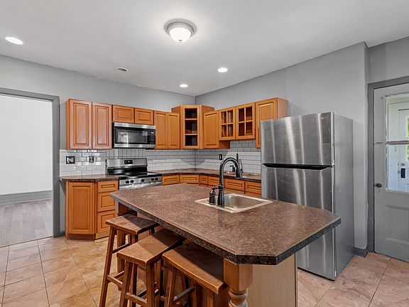 2nd image of 1151 Teall Ave