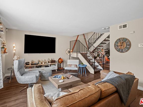 3rd image of 2260 N Indian Canyon Dr Unit C