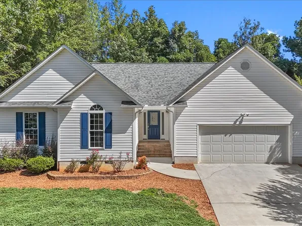 14055 E Camelia Ln, Seneca, SC 29678