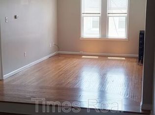 19 W Main St APT 2, Fleetwood, PA 19522