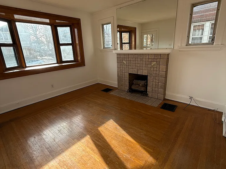 3524 Saint Martins Pl #1 — Photo 10