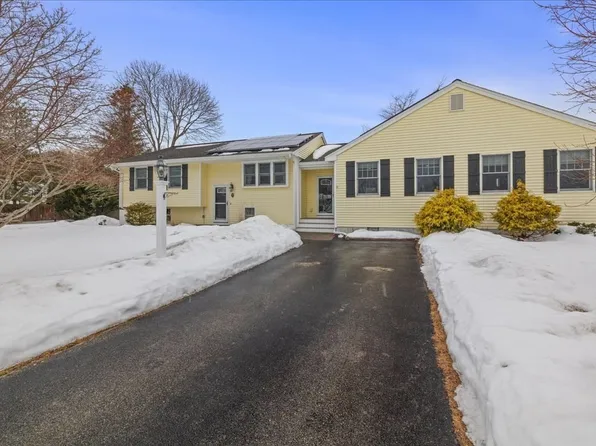 7 Pierce Rd, Marshfield, MA 02050
