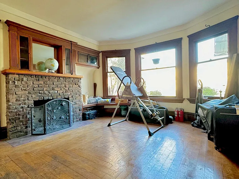 2037 Hearst Ave #A — Photo 3