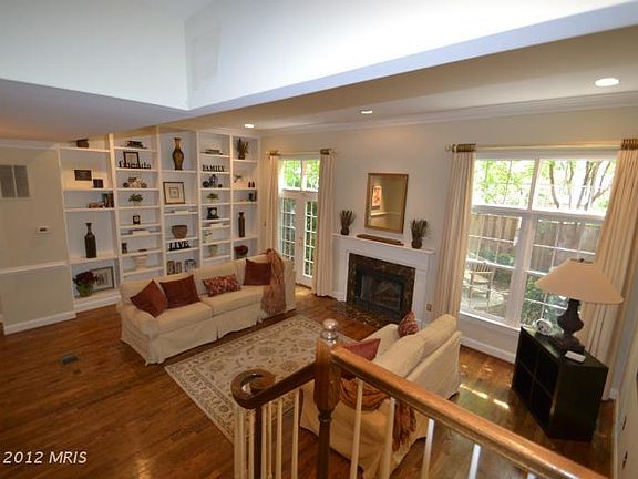 5th image of 1526 N Colonial Ct
