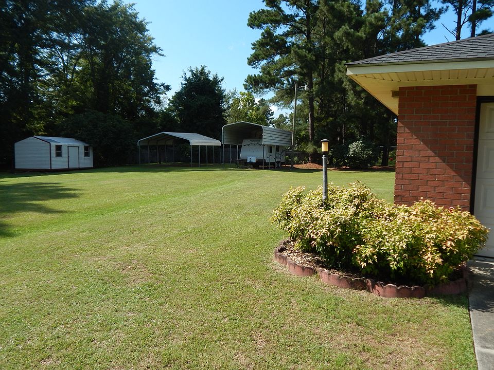 2nd image of 805 Poplar Ave
