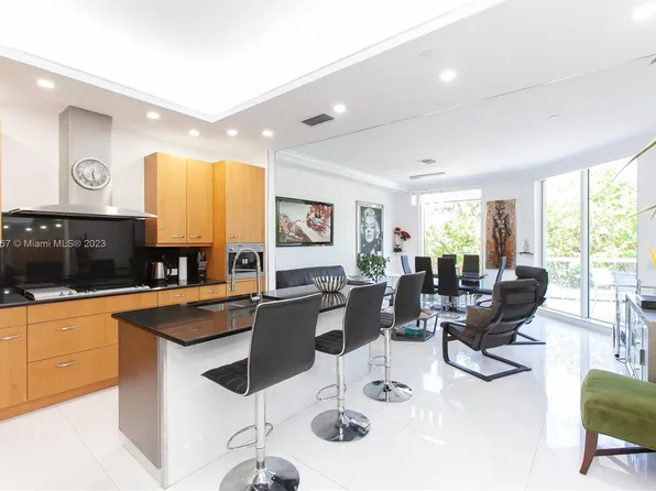 6000 Island Blvd APT 104, Aventura, FL 33160