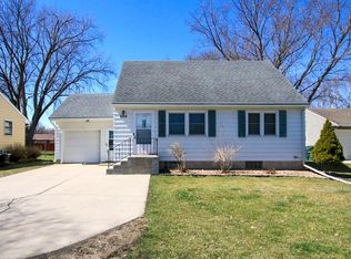 844 Brown St SW, Hutchinson, MN 55350