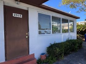 2515 Avenue E, Riviera Beach, FL