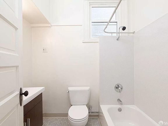 3rd image of 10 Moss St APT A