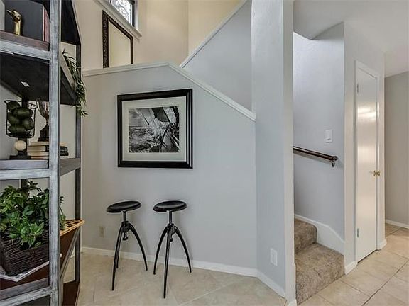 5th image of 3801 Knollwood Dr #B