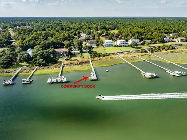 115 Dolphin Drive, Hampstead, NC 28443