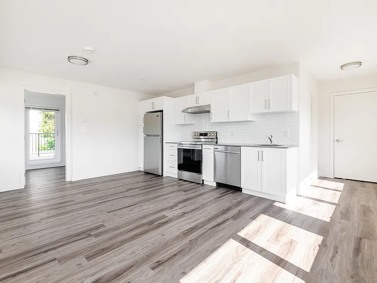 1300 Yates St — Photo 23