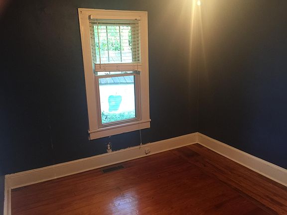 5th image of 8559 Bowden St