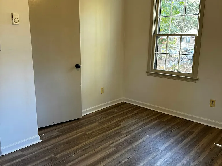 102 Busbee Ct — Photo 10