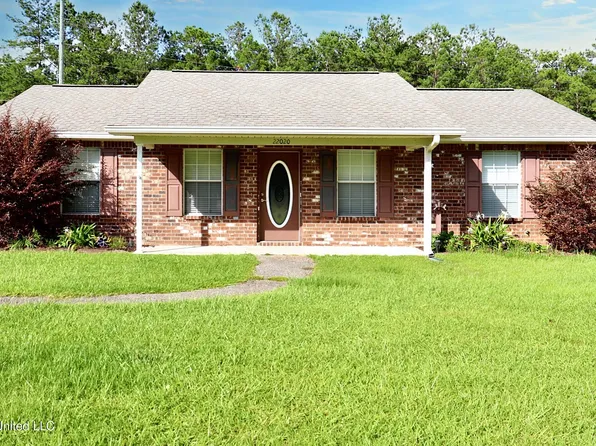 22020 Rayvan Ln, Kiln, MS 39556
