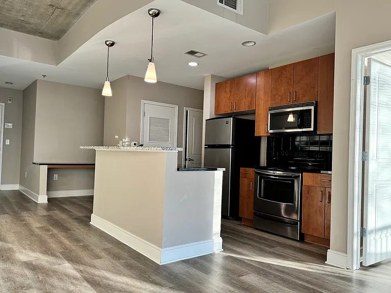 950 W Peachtree St #813 — Photo 4