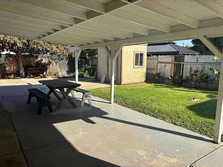735 Belvia Ln #735 — Photo 4