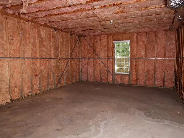6335 Waveland Dr — Photo 19