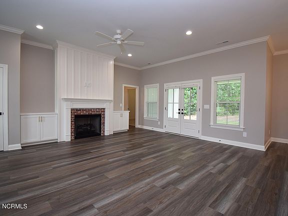 3rd image of 4274 Pinehurst Ct
