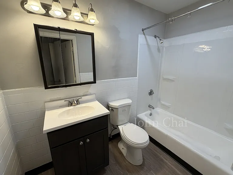 2 Woodlawn St #2R — Photo 15