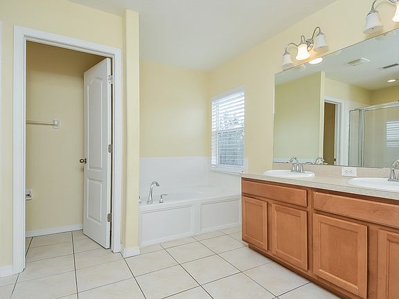3rd image of 8120 Alamosa Wood Ave