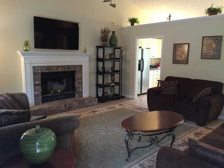 1204 Towne Harbor Ct — Photo 7