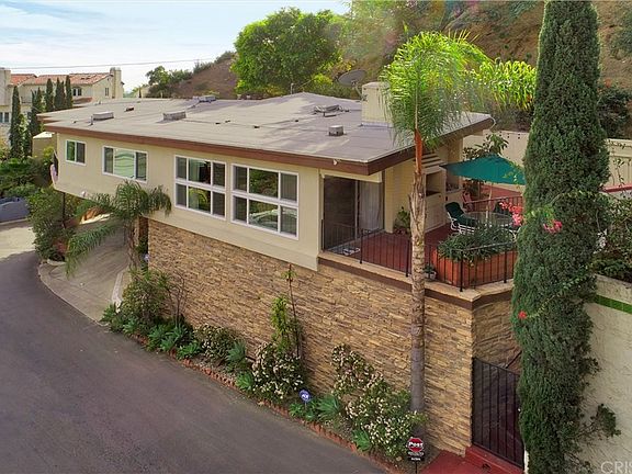 4th image of 2831 Belden Dr