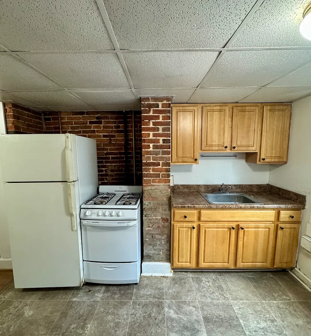 Studio, 650 sqft, $800 — Photo 2