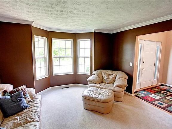 4th image of 405 Bentley Oak Ln