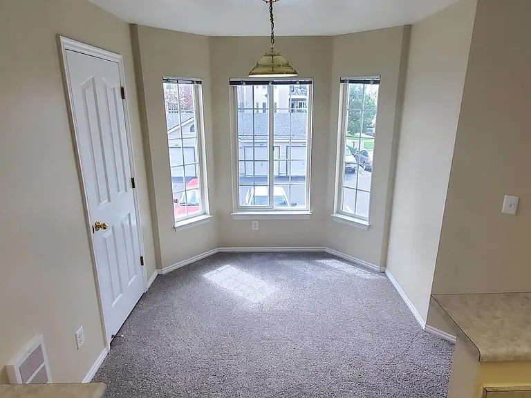 Parkwood Pointe Apartments — Photo 54