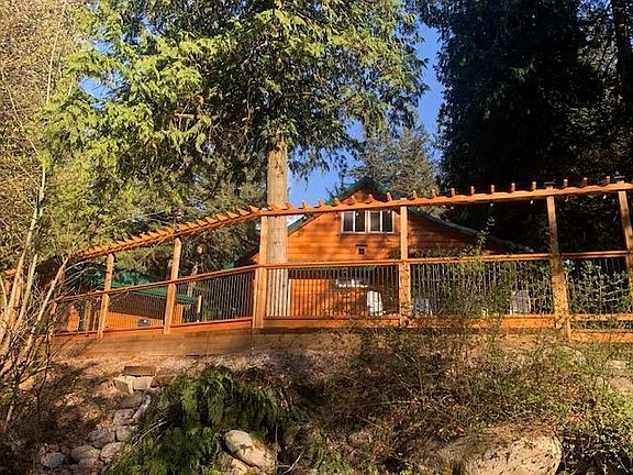 2nd image of 65443 Emory Creek Rd #B9