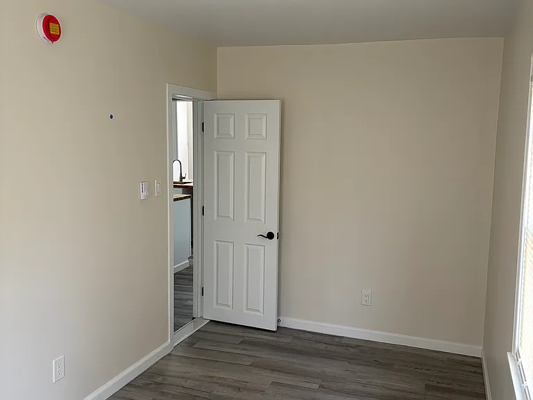 350 S Scott Ave #1 — Photo 13