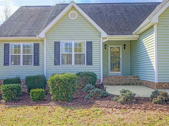 3rd image of 56 Sidwell Ct