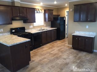 4042 Flamingo Dr, Dubuque, IA 52001