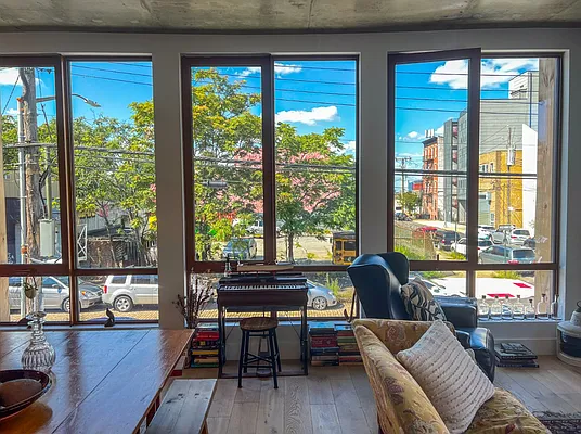 Rented by Realty Collective | media 10