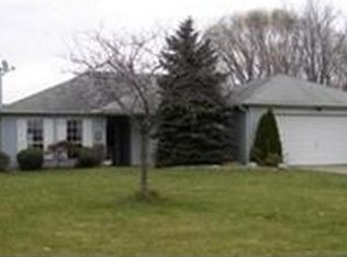 4251 Berkeley Dr, Sheffield Village, OH 44054