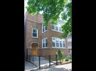 1525 W Hollywood Ave, Chicago, IL 60660