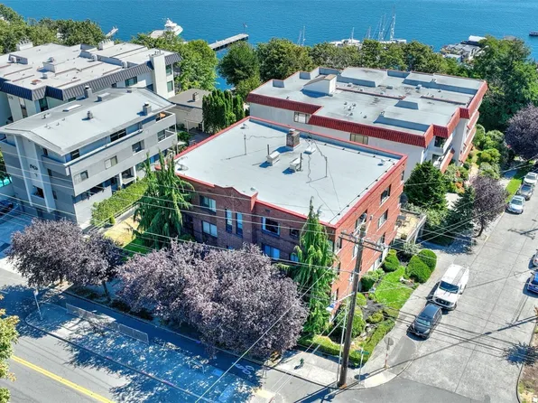 2450 Dexter Avenue N #303, Seattle, WA 98109