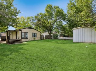1120 Pine St, Grapevine, TX 76051
