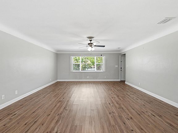3rd image of 1256 SW 9th Avenue
