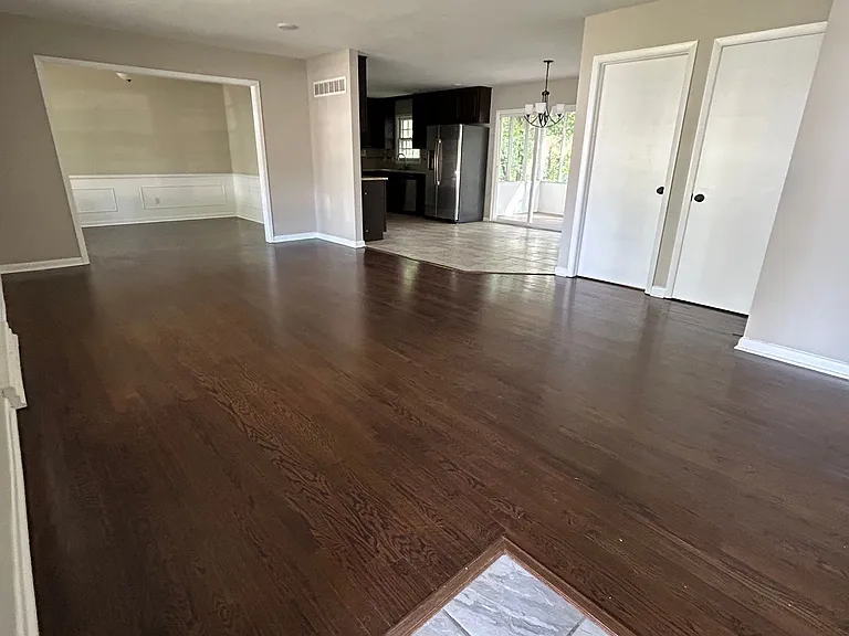1300 Fieldcrest — Photo 2