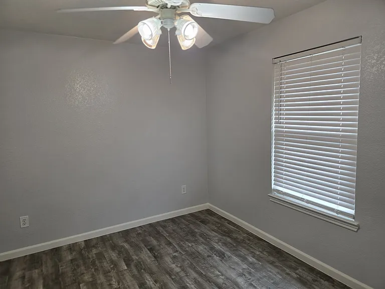 3101 Westwood Dr — Photo 10