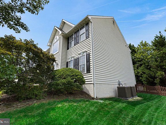 4th image of 6021 Waterman Dr